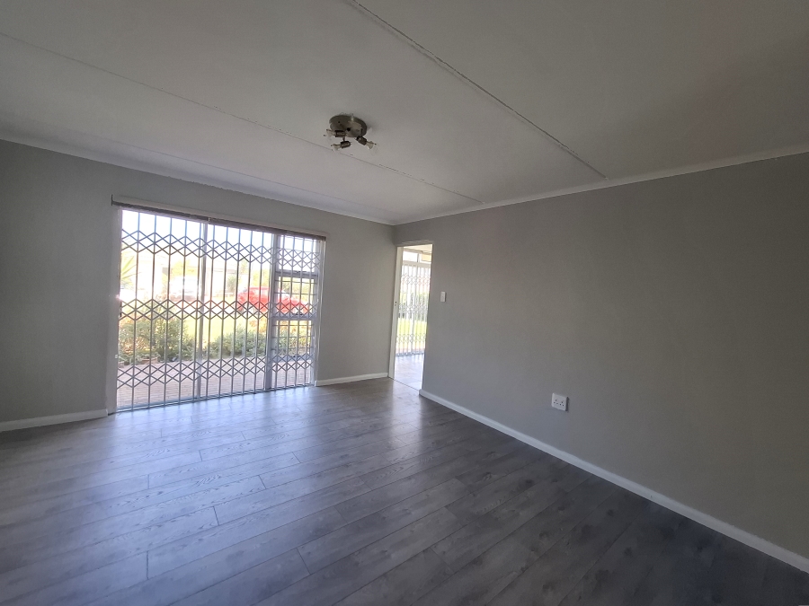 To Let 2 Bedroom Property for Rent in Bloubergstrand Western Cape